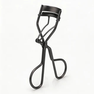 A Curler That Lifts Mature Lashes Right Away